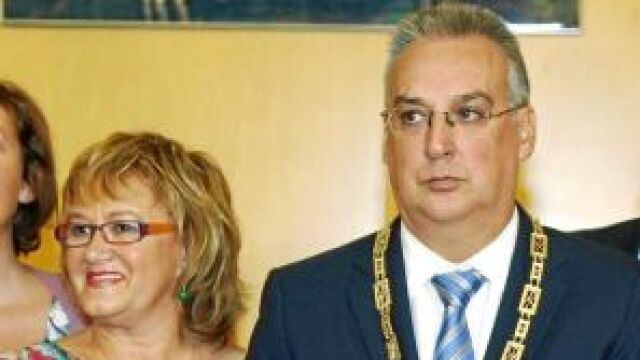 El gobierno tránsfuga de Benidorm despilfarra 5070 euros al día