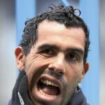Carlos Tévez marcó ayer dos goles para el Manchester City