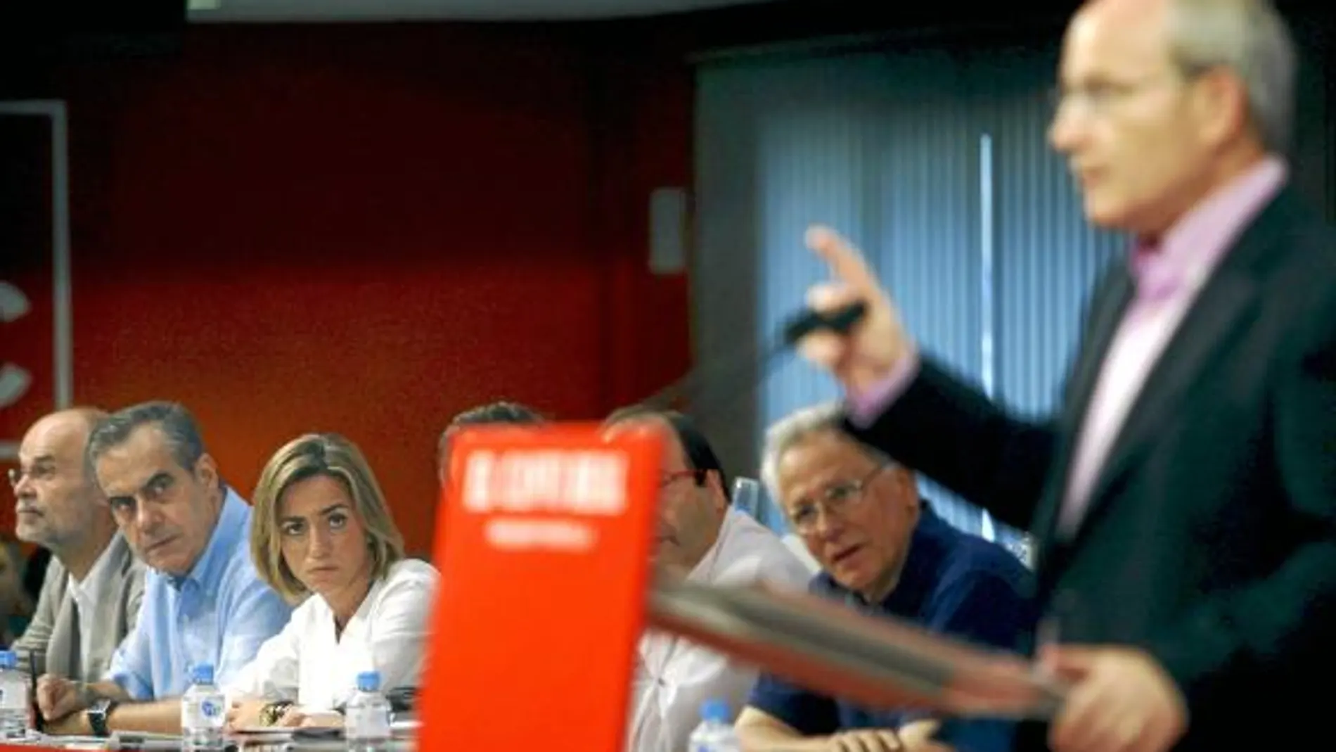 El presidente Montilla se dirige a la plana mayor de su partido en el consejo nacional del PSC