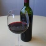 El limite a la hora de beber vino está, según los expertos, en dos copas al día