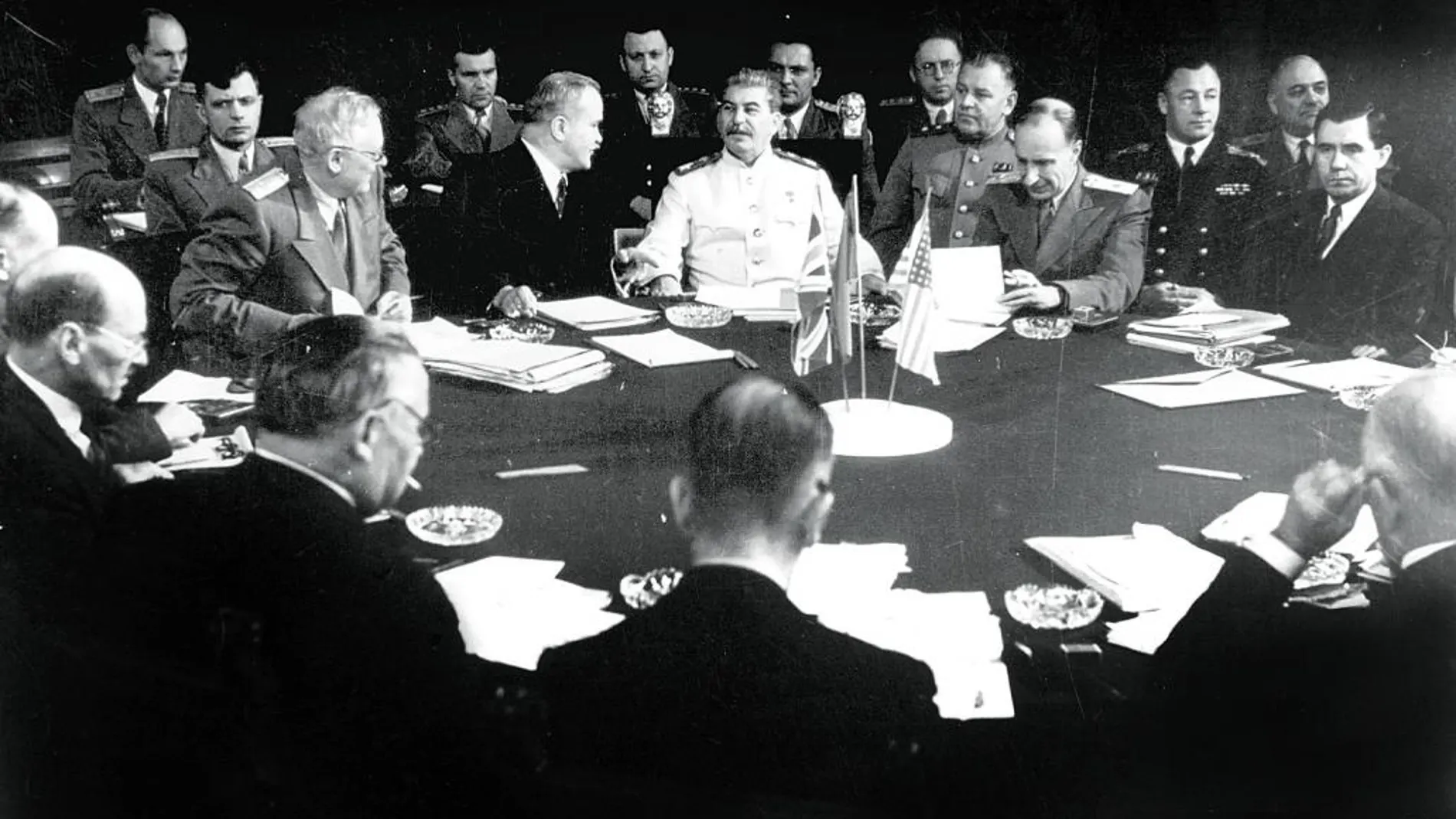 En la conferencia de Potsdam, que se celebró el 2 de agosto de 1945, se vieron las diferencias entre EE UU y la URSS