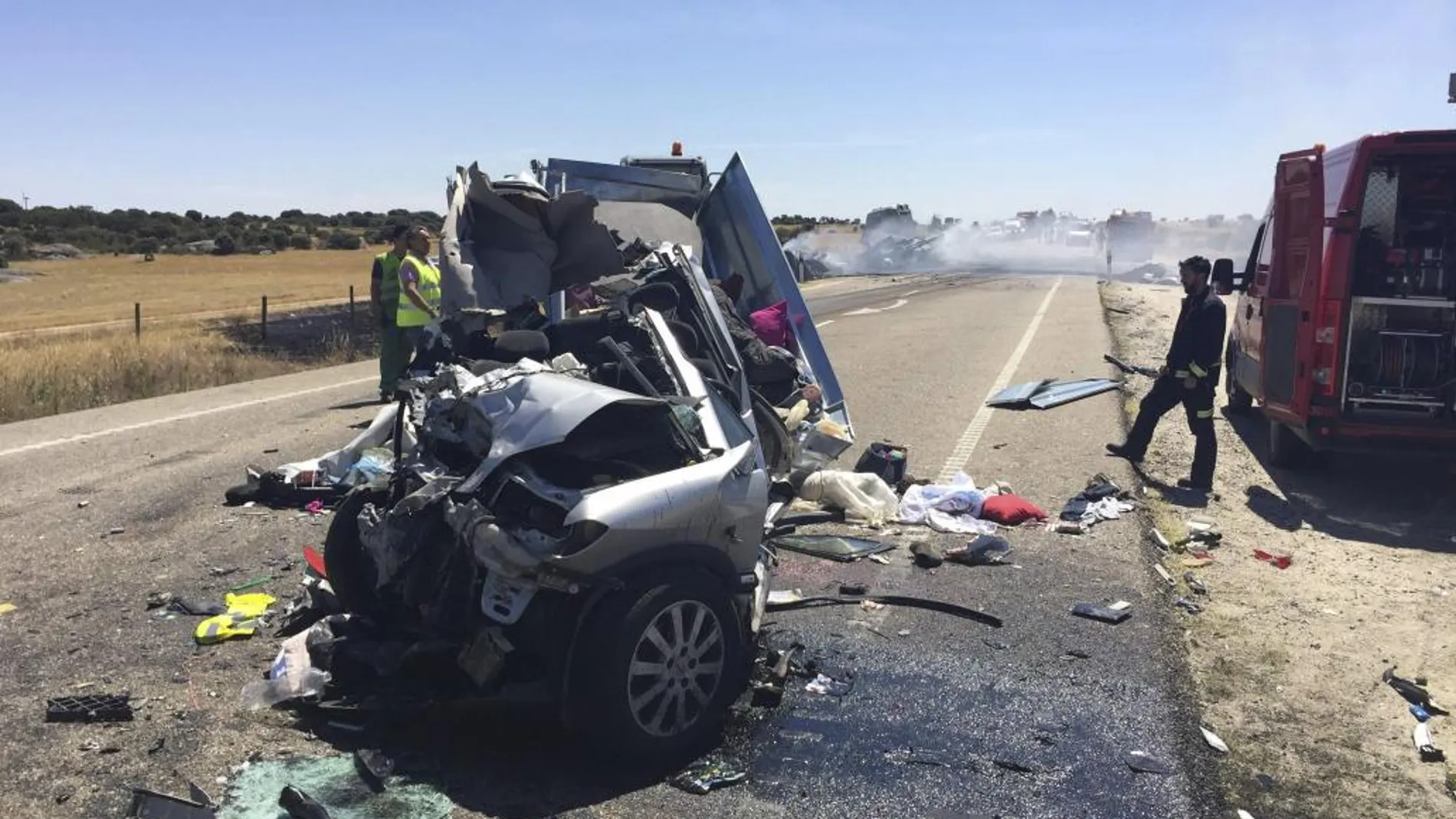 Tres menores han muerto en un accidente de tráfico registrado esta mañana en la carretera nacional 122 a su paso por Cerezal de Aliste (Zamora)