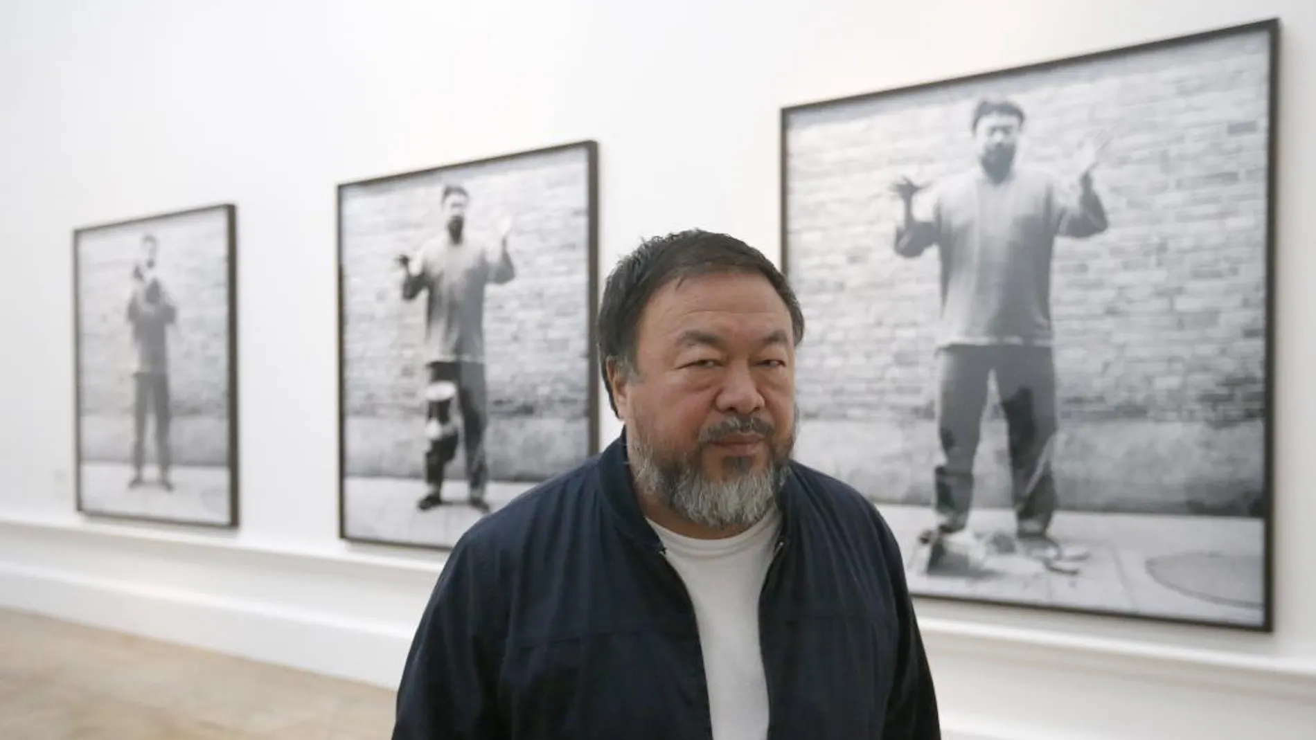 Ai Weiwei en una de sus exposiciones en Londres