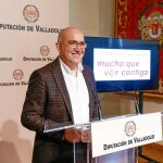 El presidente de la Diputación de Valladolid, Jesús Julio Carnero, en la presentación de su propuesta para Intur