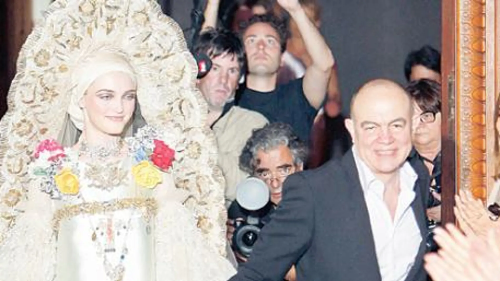 El desfile más amargo de Lacroix