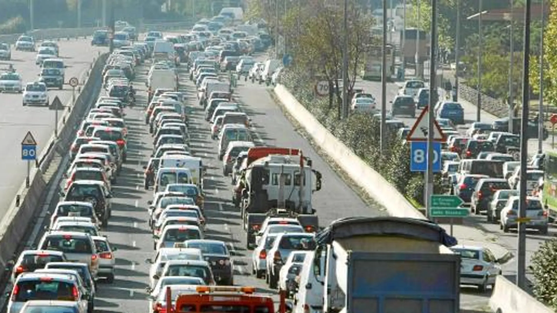 La A-6 es eje en el que se concentra mayor número de desplazamientos diarios por el número de zonas residenciales que aglutina