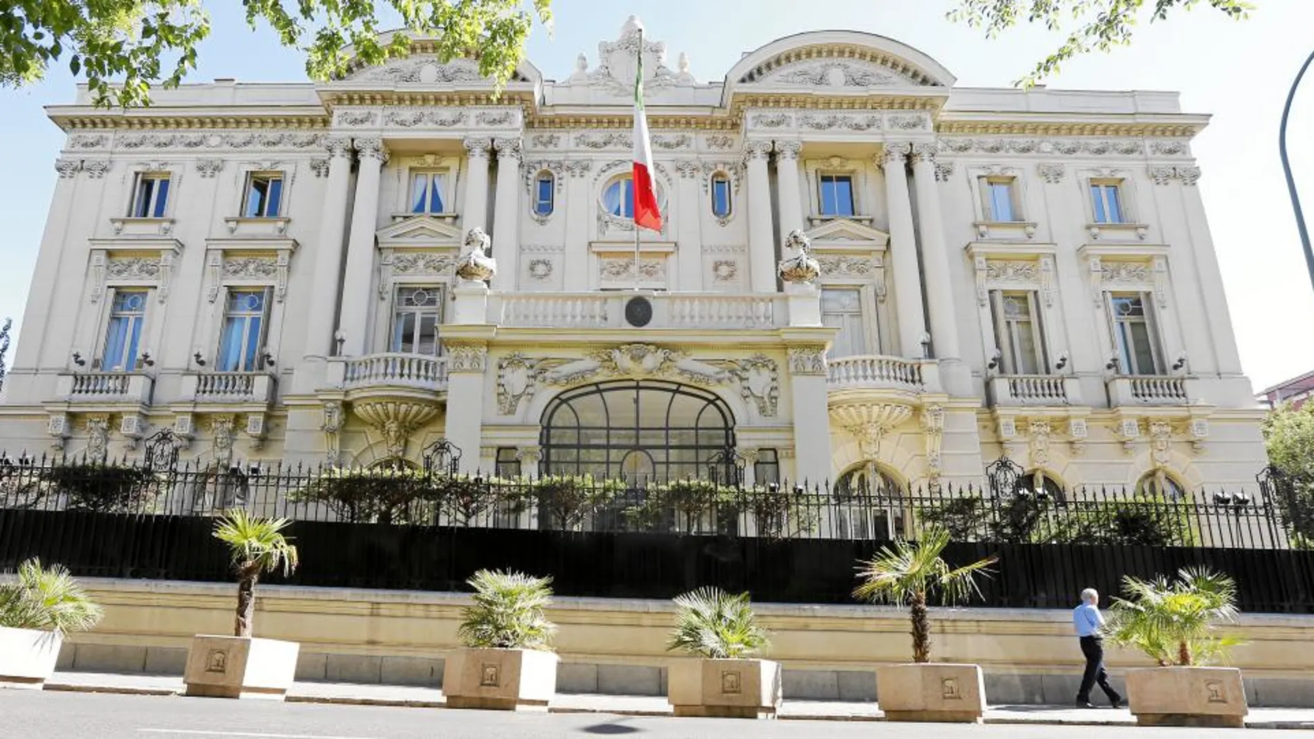 AMBOAGE. Es la sede de la embajada de Italia y ocupa una manzana entre Lagasca, Padilla, Velázquez y Juan Bravo. Construido en 1917, fue la sede del consitorio durante la guerra. Abrirá en diciembre