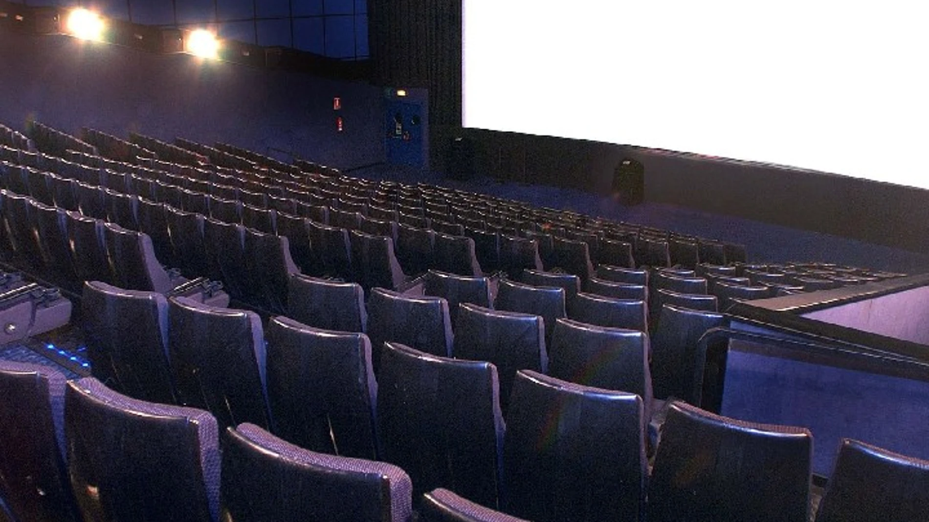 Cinco detenidos tras irrumpir en un cine al grito de «Alá es grande»