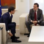 Rajoy presiona a Sánchez con un diálogo «sin límite» por España