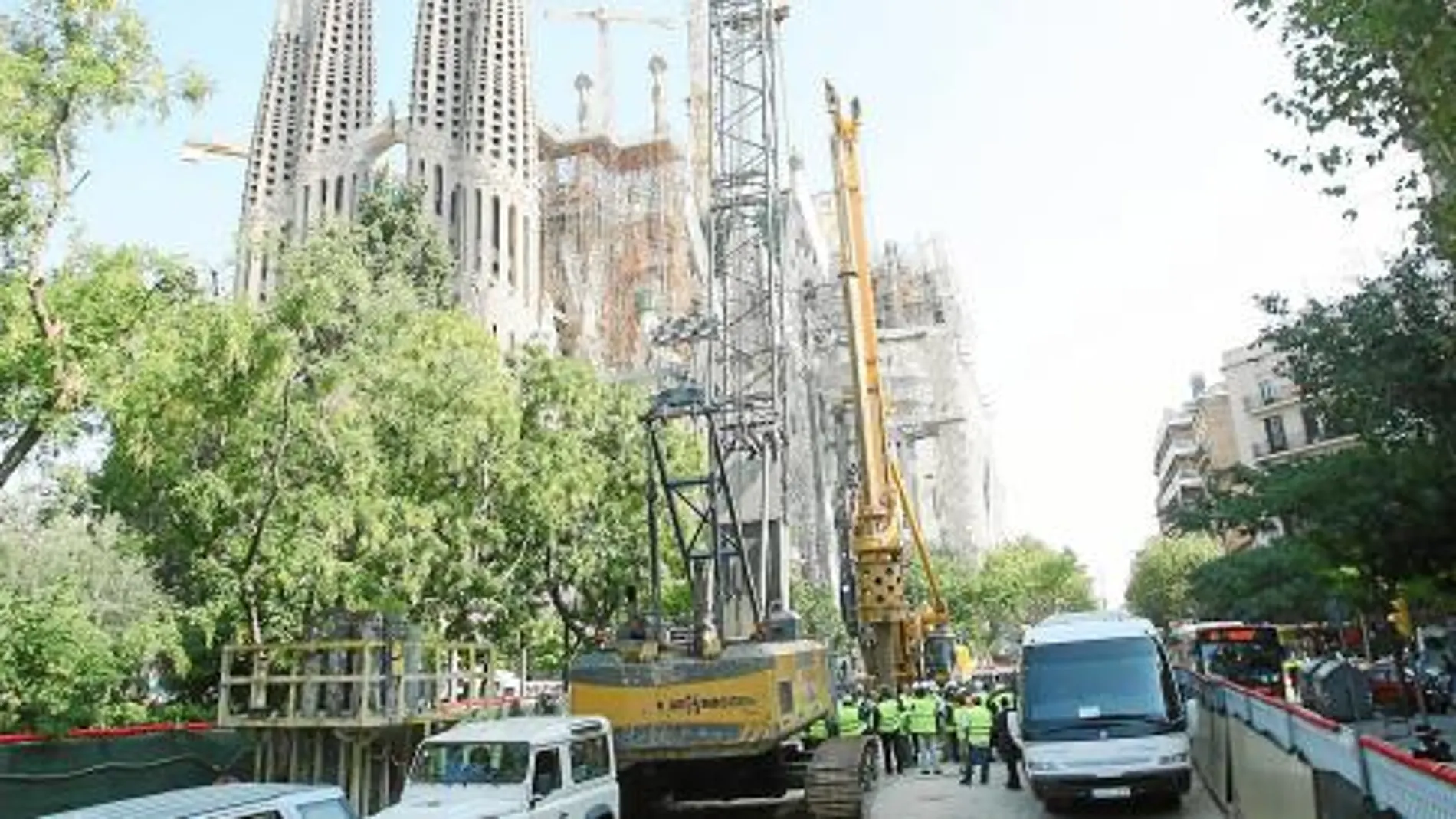 El Patronato de la Sagrada Familia alerta de que aún hay ingenieros de la Unesco recabando datos