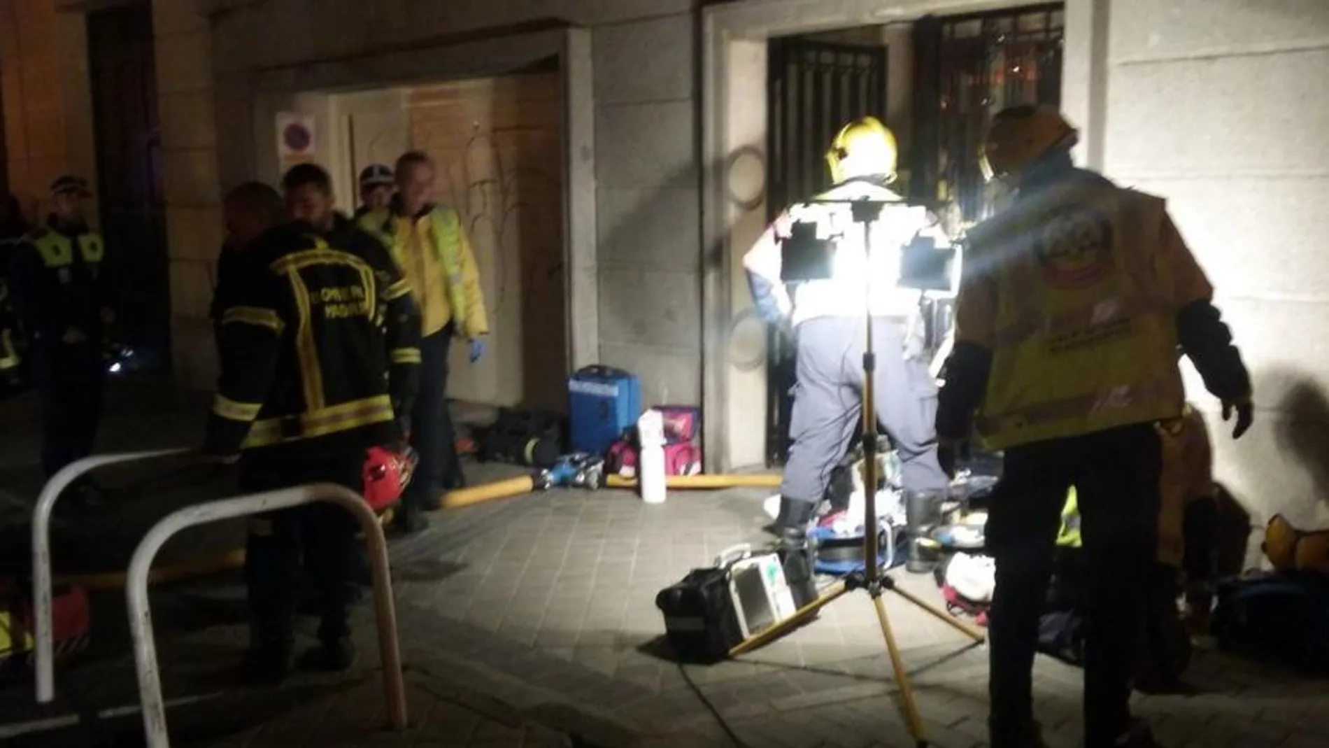 Una pareja de ancianos muere en el incendio de su vivienda en Madrid mientras dormían