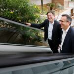 El presidente de la Generalitat valenciana, Ximo Puig, y el delegado del Gobierno en la Región de Murcia, Diego Conesa, se reunieron ayer por la mañana en Alicante para tratar temas comunes para ambas autonomías, como el agua o la mejora en la financiación autonómica (EFE)