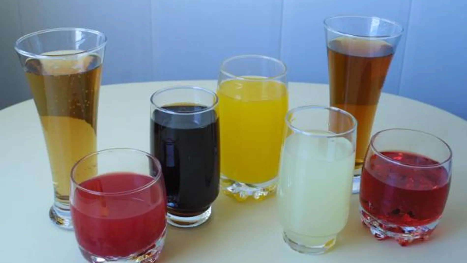 Diferentes refrescos azucarados