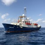 El buque Lifeline que ha rescatado a 224 inmigrantes frente a Libia/Foto: Efe