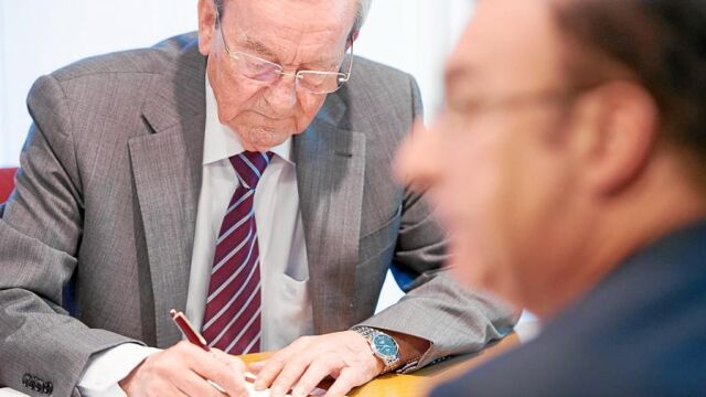El ex presidente de la Sociedad de Garantía Recíproca (SGR), José Roca, durante una de sus últimas comparecencias públicas en el cargo