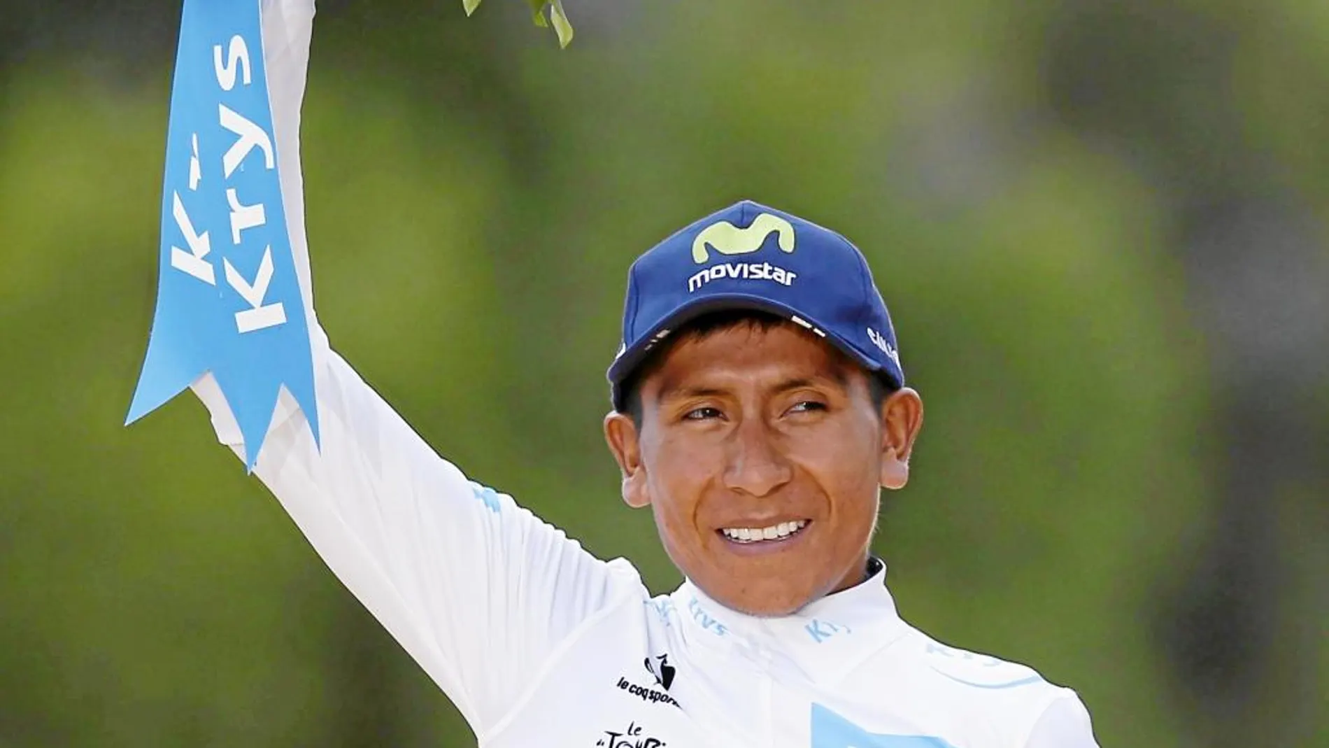 Nairo sonreía en el segundo cajón del podio, con un ramo de flores en la mano, pero reconoció estar algo triste porque su objetivo era ganar el Tour