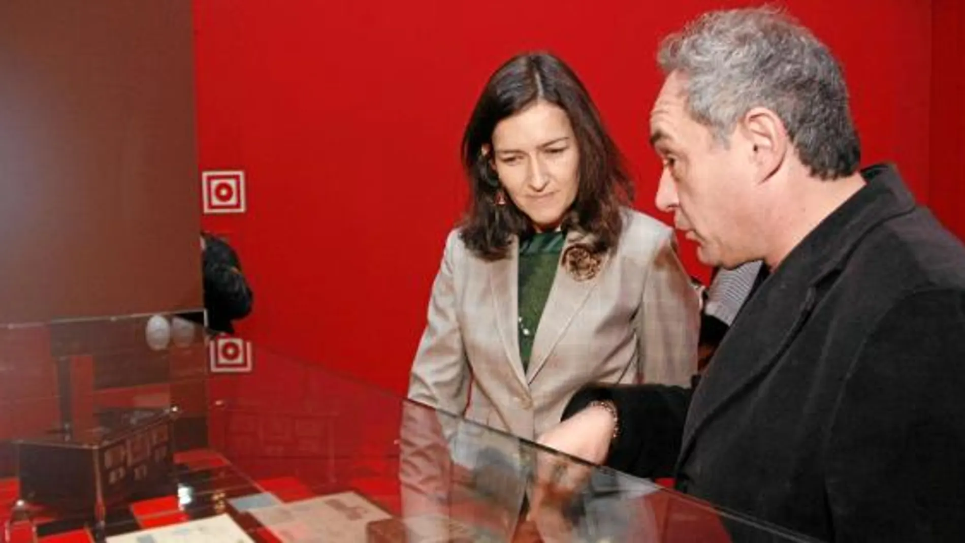 Adrià explicó a la ministra Sinde algunas partes de la exposición