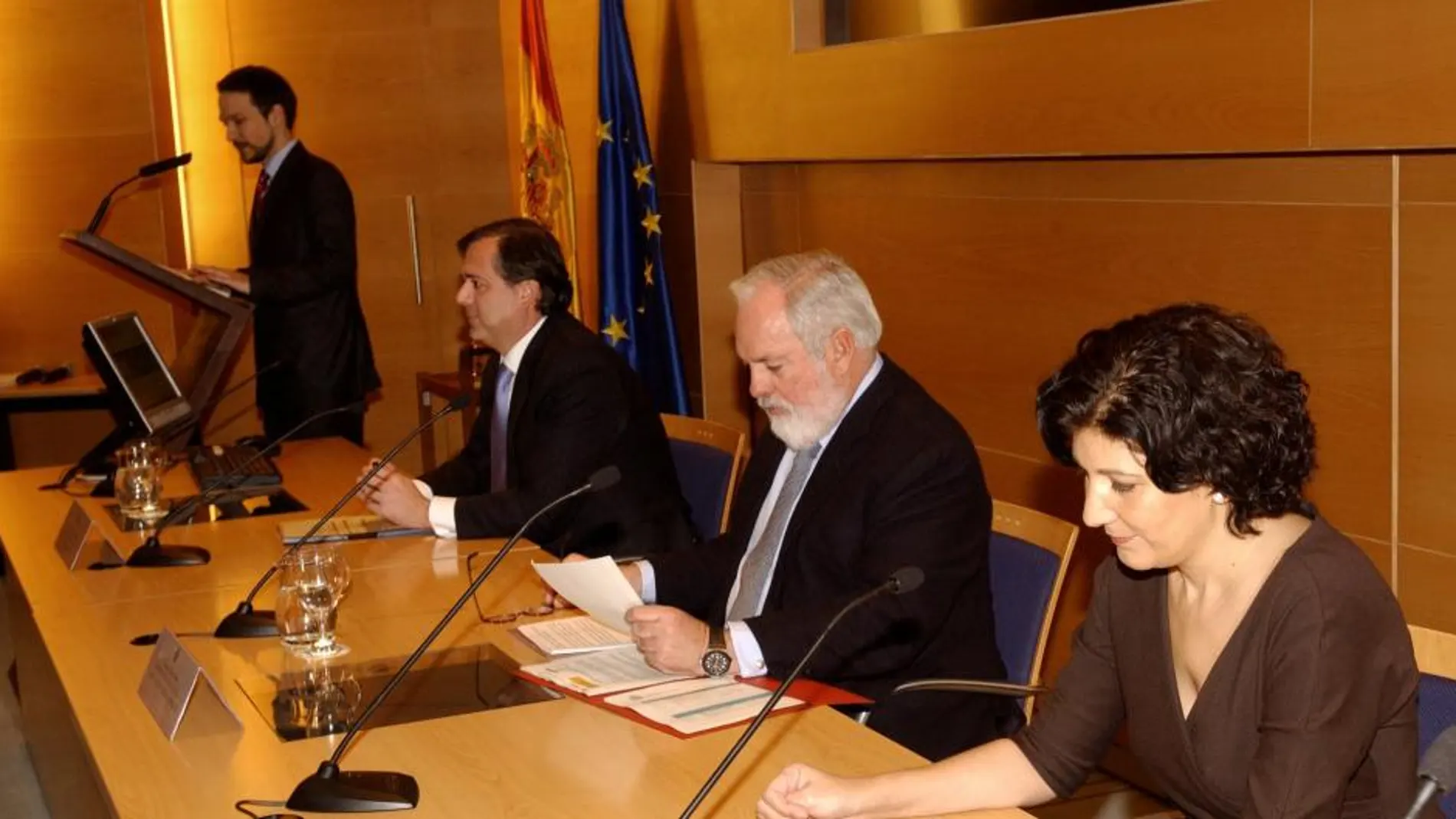 Arias Cañete en la presentación de el proyecto clima
