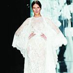 En la segunda jornada de la Barcelona Bridal Week, se pudieron ver las propuestas de Yolancris en moda nupcial para el próximo año.