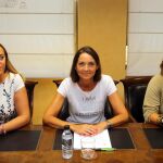 Virginia Barcones, Reyes Maroto y Teresa López se reúnen con los trabajadores de Made