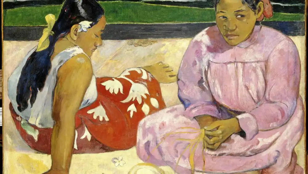 Arriba, «Mujeres de Tahití o en la playa», de Paul Gauguin.