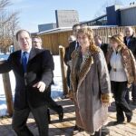 El presidente Herrera, María Jesús Ruiz e Isabel Alonso, entre otros, inauguran la Casa del Parque del Lago de Sanabria