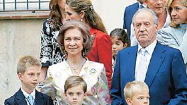 Primera Comunión en la Familia Real