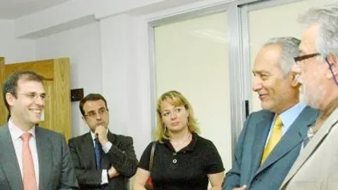 Un equipo formado por un médico y dos psicólogos atenderá a los padres que acudan al centro de ayuda de Móstoles