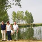 Ángeles Armisén durante la visita al humedal