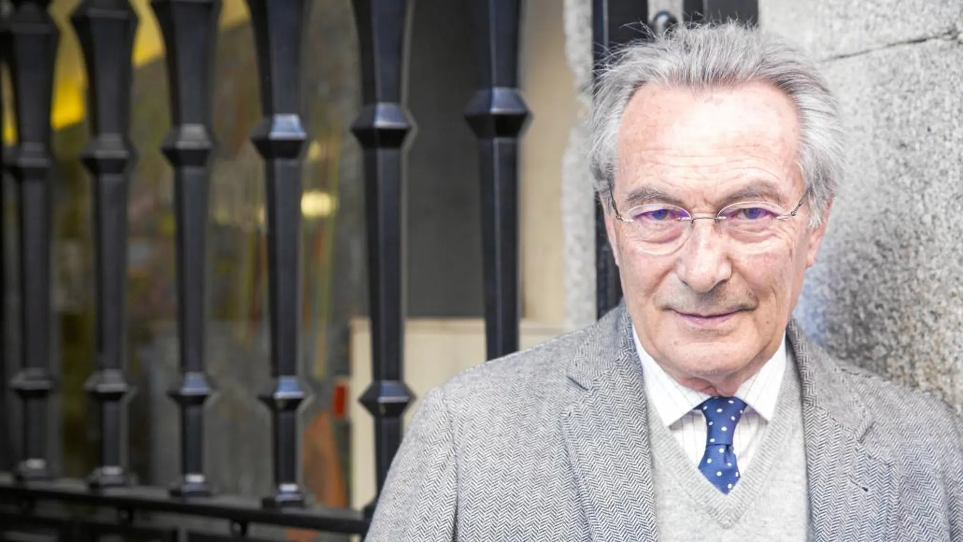 La Fundación José Manuel Lara ha reunido más de 40 años de poesía de Jacobo Cortines