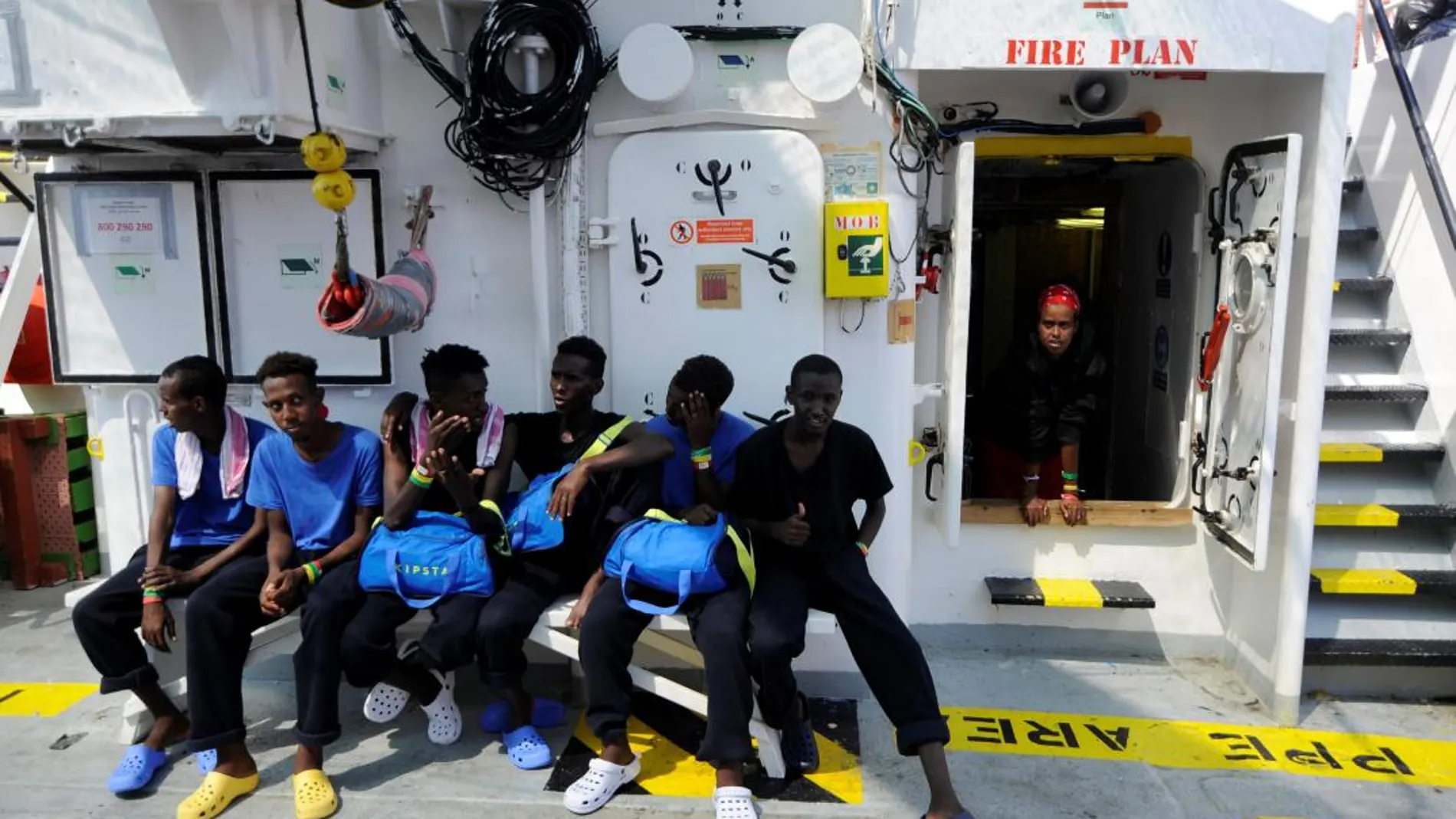 Inmigrantes a bordo del Aquarius. Foto: Reuters