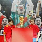 El PP trae la Copa del Mundo a Barcelona