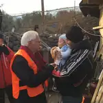  El Padre Ángel en Lesbos presta ayuda humanitaria a los refugiados turcos