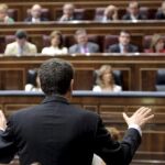 Zapatero y Rajoy se enzarzan por la subida impositiva