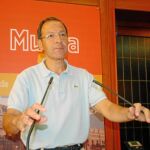 El alcalde Cámara ofreció sus explicaciones ayer en la sede municipal