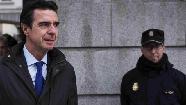 El ministro de Industria, Juan Manuel Soria, ayer en el Congreso de los Diputados.