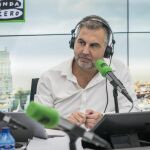 Carlos Alsina, con el testimonio de cinco nuevos ministros, referente informativo una mañana más