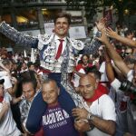 El Juli sale a hombros en la penúltima tarde de San Fermín