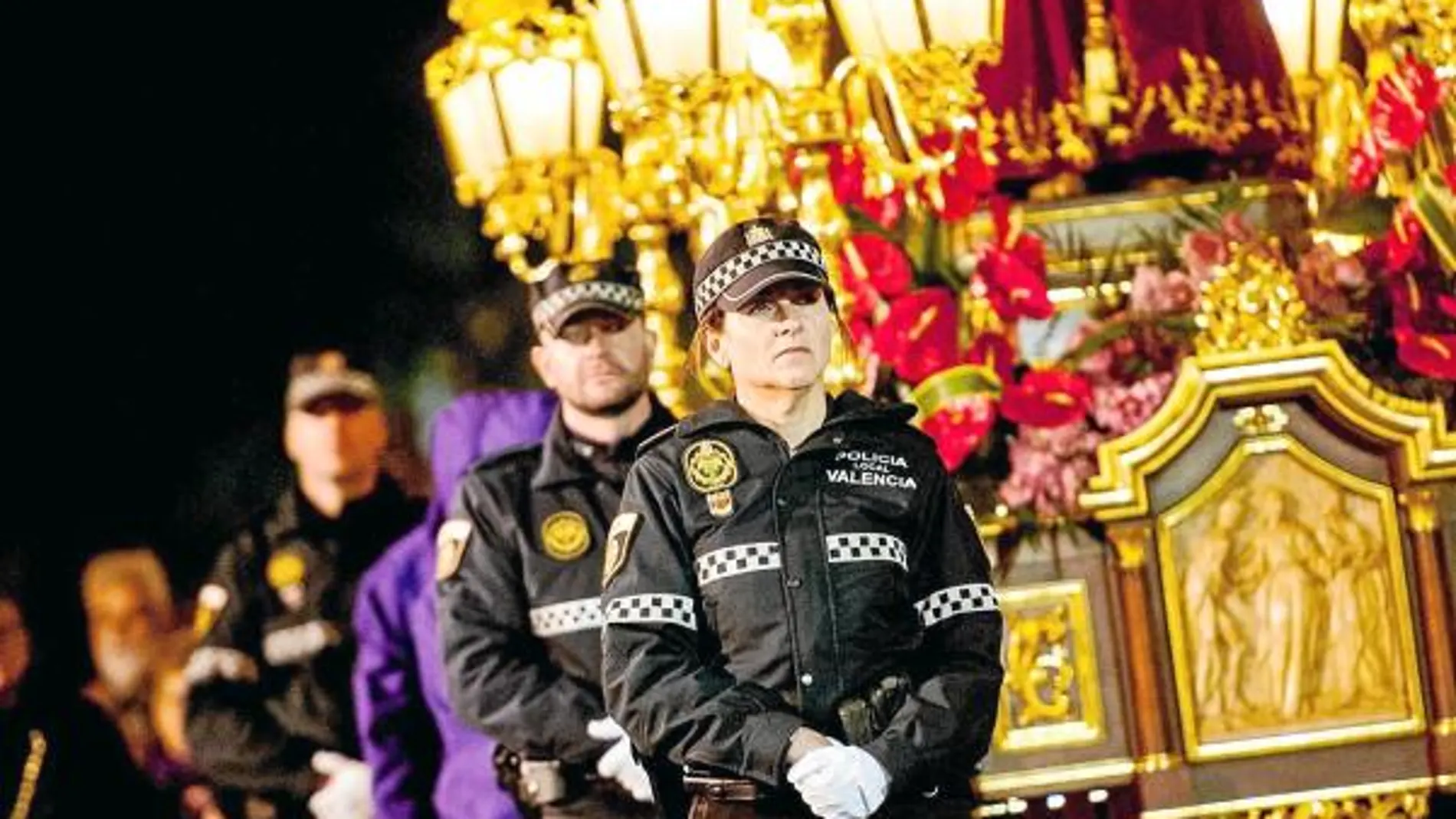 La solemnidad de las procesiones es también una tradición