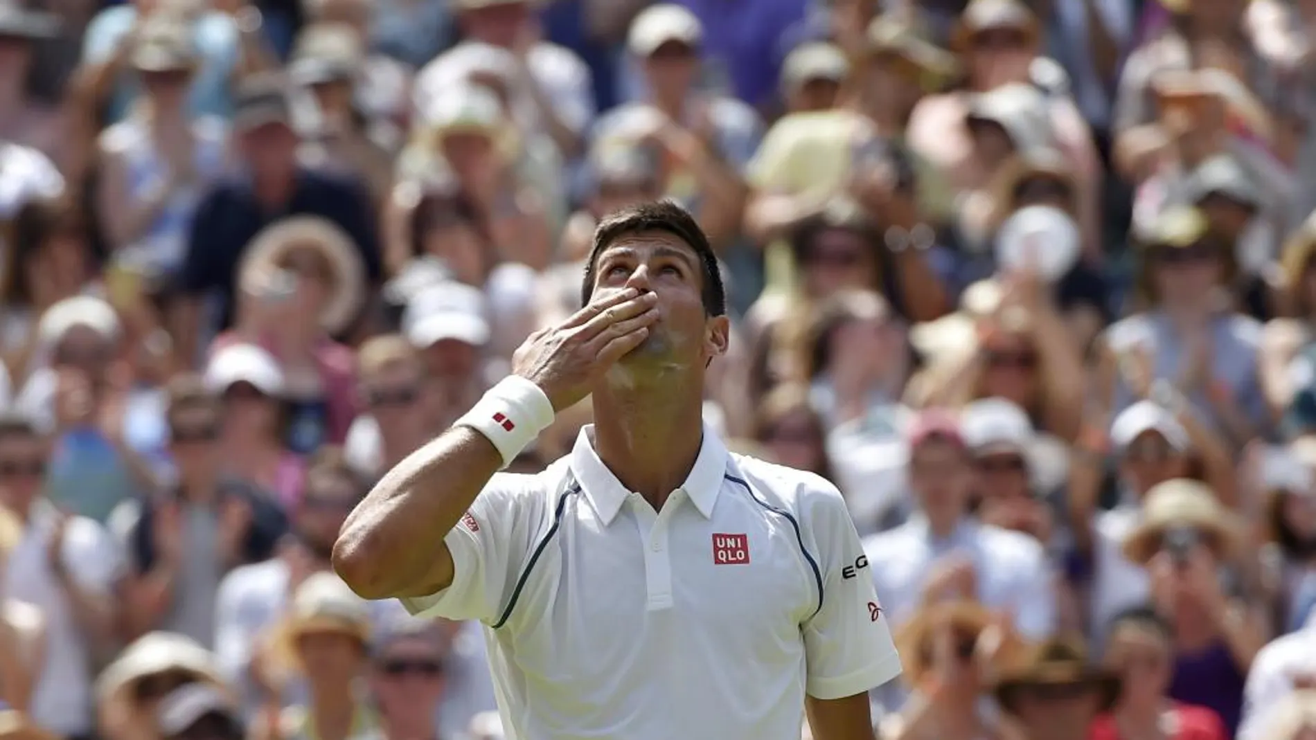 Novak Djokovic celebra su victoria ante Jarkko Nieminen