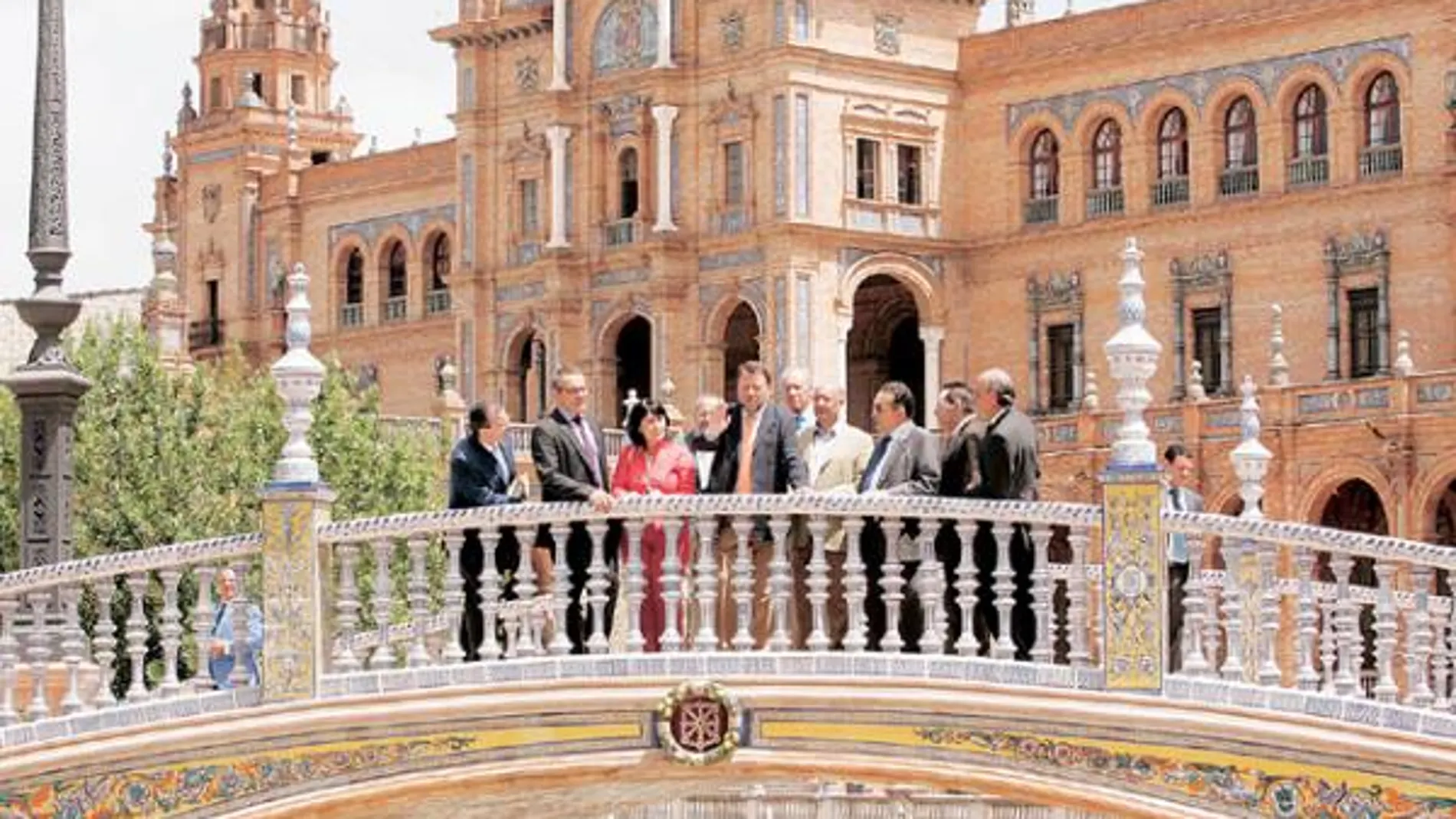 La Plaza de España quedará libre de coches y restaurada a finales de 2010