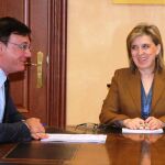 La delegada del Gobierno de España en Castilla y León, María José Salgueiro, se reúne con el presidente de la CHD, Juan Ignacio Diego