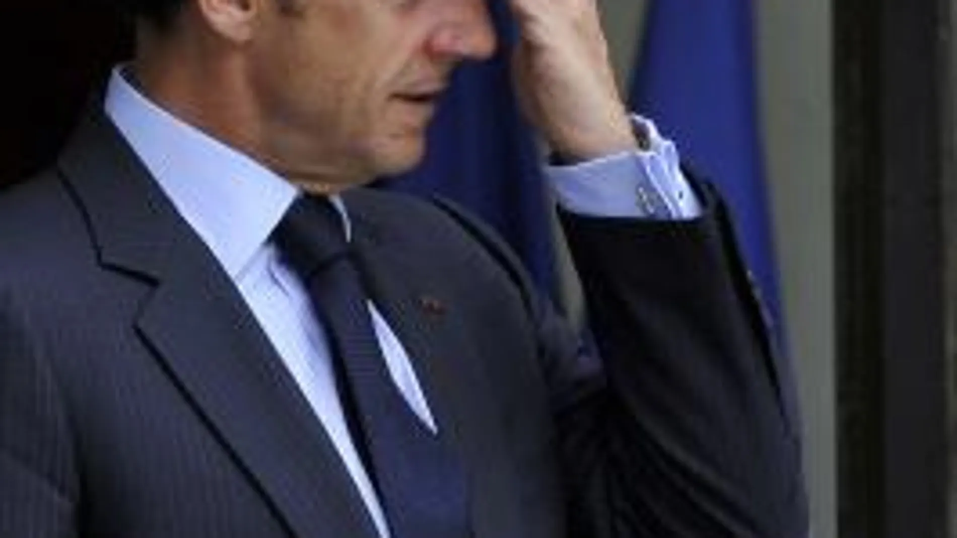 Sarkozy permanecerá en observación en el hospital hasta mañana por la mañana