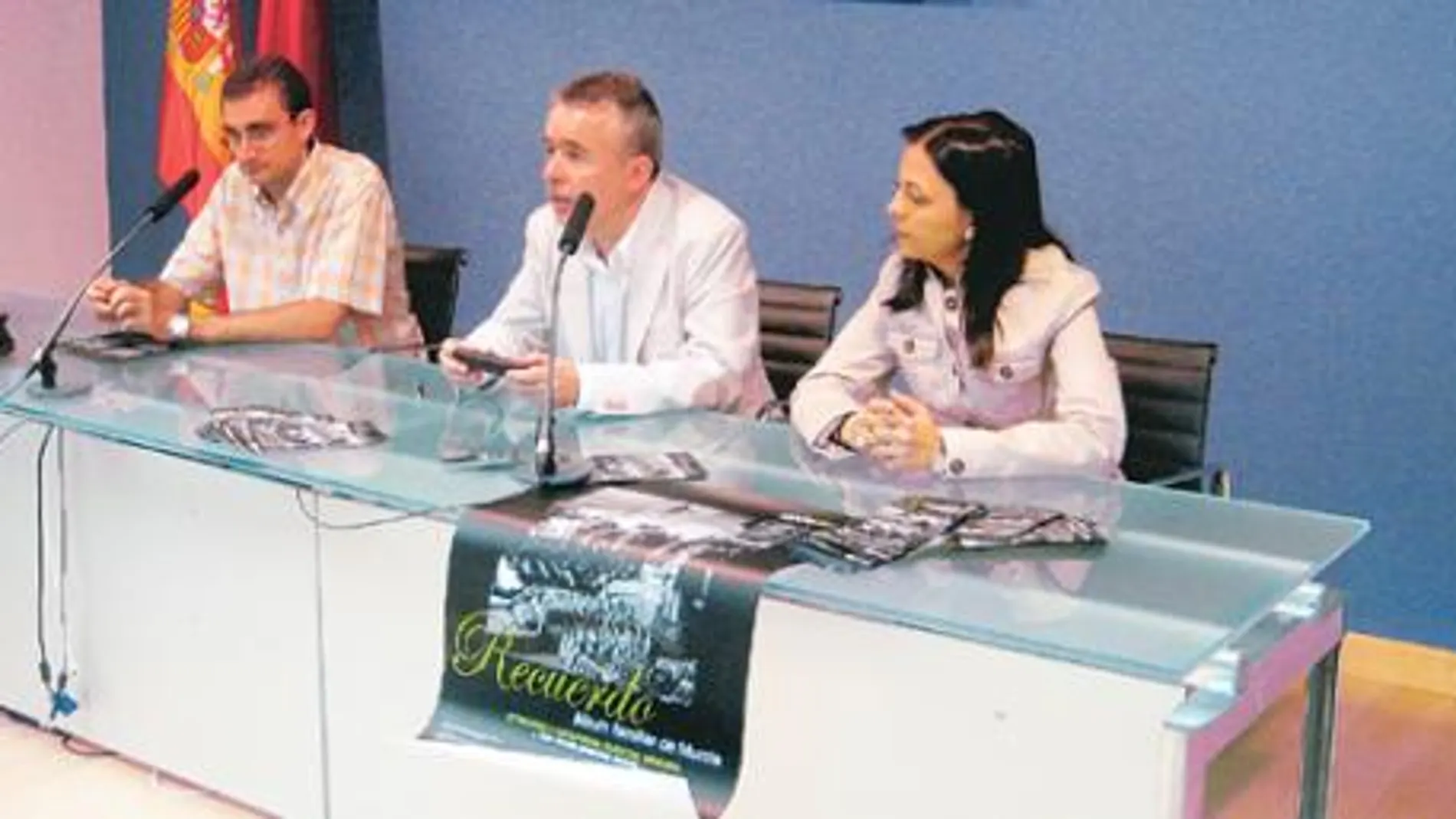 El proyecto del Álbum familiar presenta su tercera fase en Murcia
