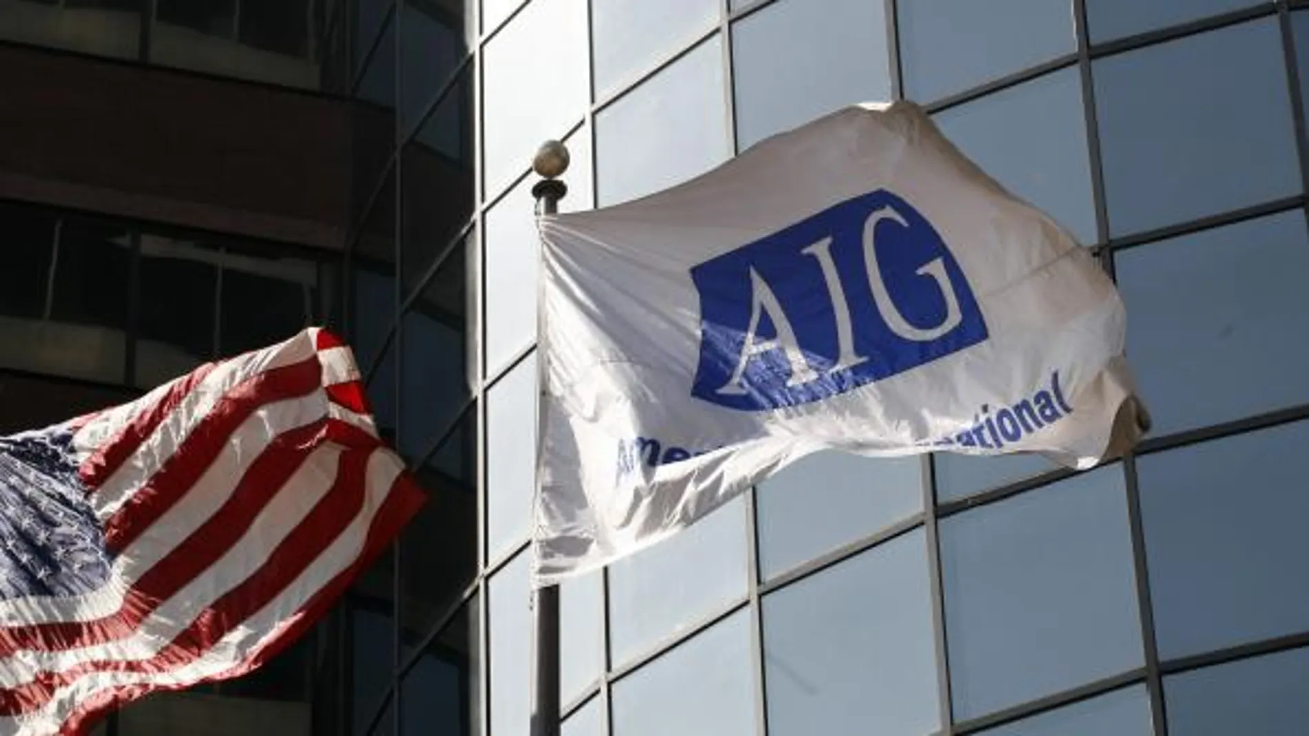 Ejecutivos de AIG devuelven 50 millones de las bonificaciones, según el fiscal Cuomo