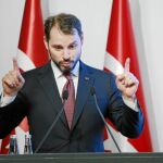 Berat Albayrak, ministro de Finanzas de Turquía, en una reciente intervención pública / Ap