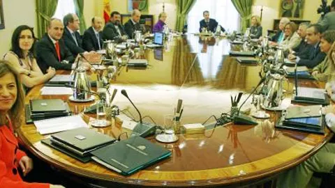 El Gobierno descarta subir el IVA, pero no otros impuestos