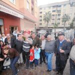 Los afortunados de Molina de Segura, ayer, celebraron el premio en un bar del municipio