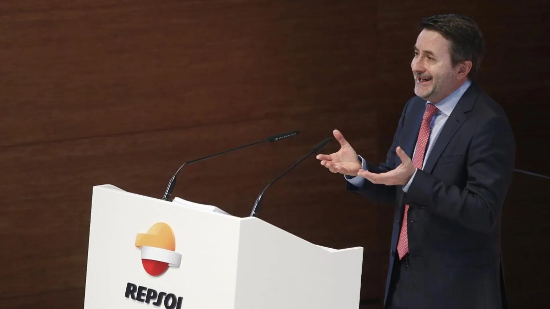 El consejero delegado de Repsol, Josu Jon Imáz, durante la presentación del plan estratégico de la compañía para el periodo 2018-2020/Efe