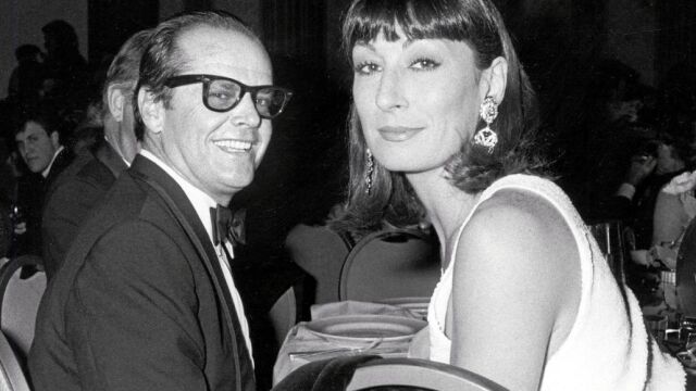 La actriz, y con Jack Nicholson, que le fue infiel durante años hasta que «me retiré porque sólo cabía una mujer»